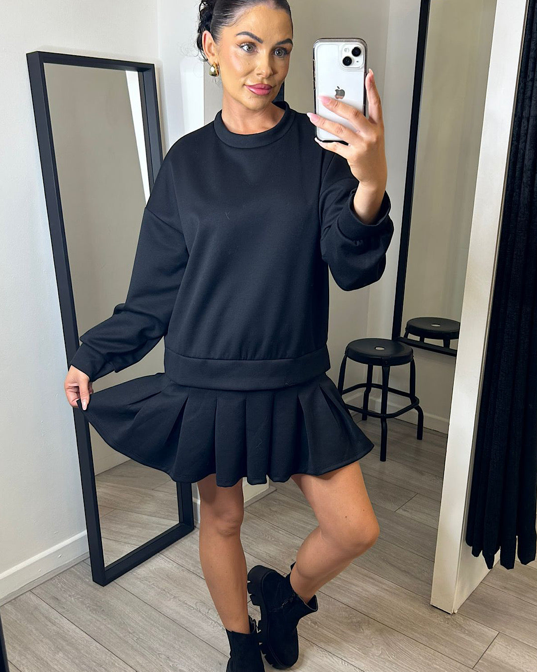 Black Sweatshirt with Pleated Hem