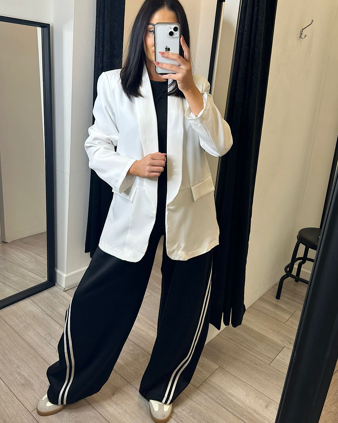 White Relaxed Fit Blazer