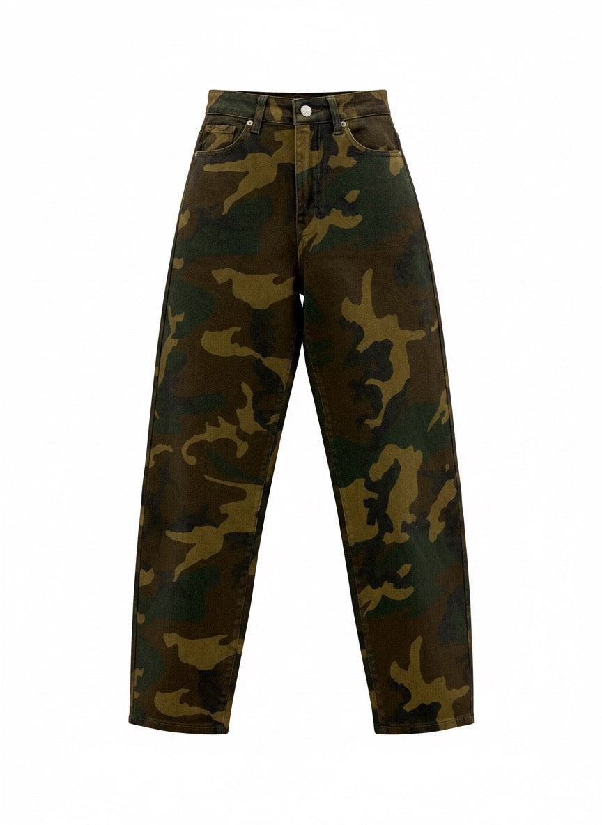 Barrel Leg Camouflage Print Jeans