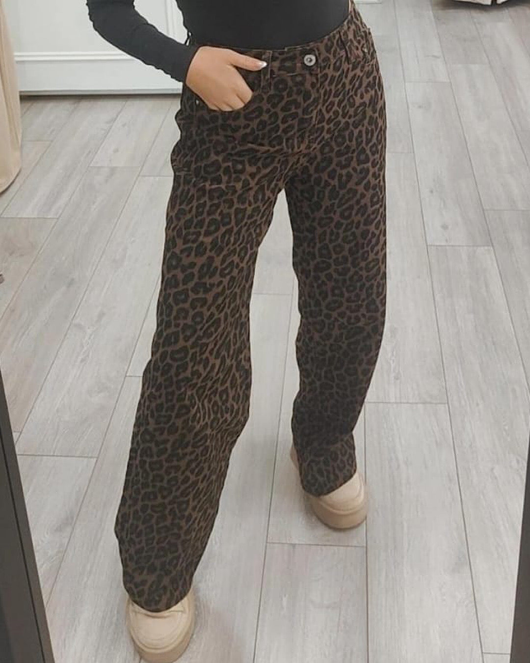 Wide Leg Leopard Print Jeans