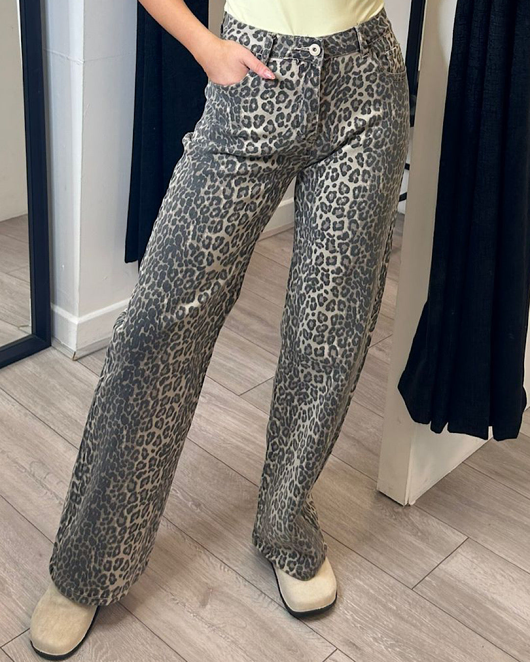 Wide Leg Leopard Jeans